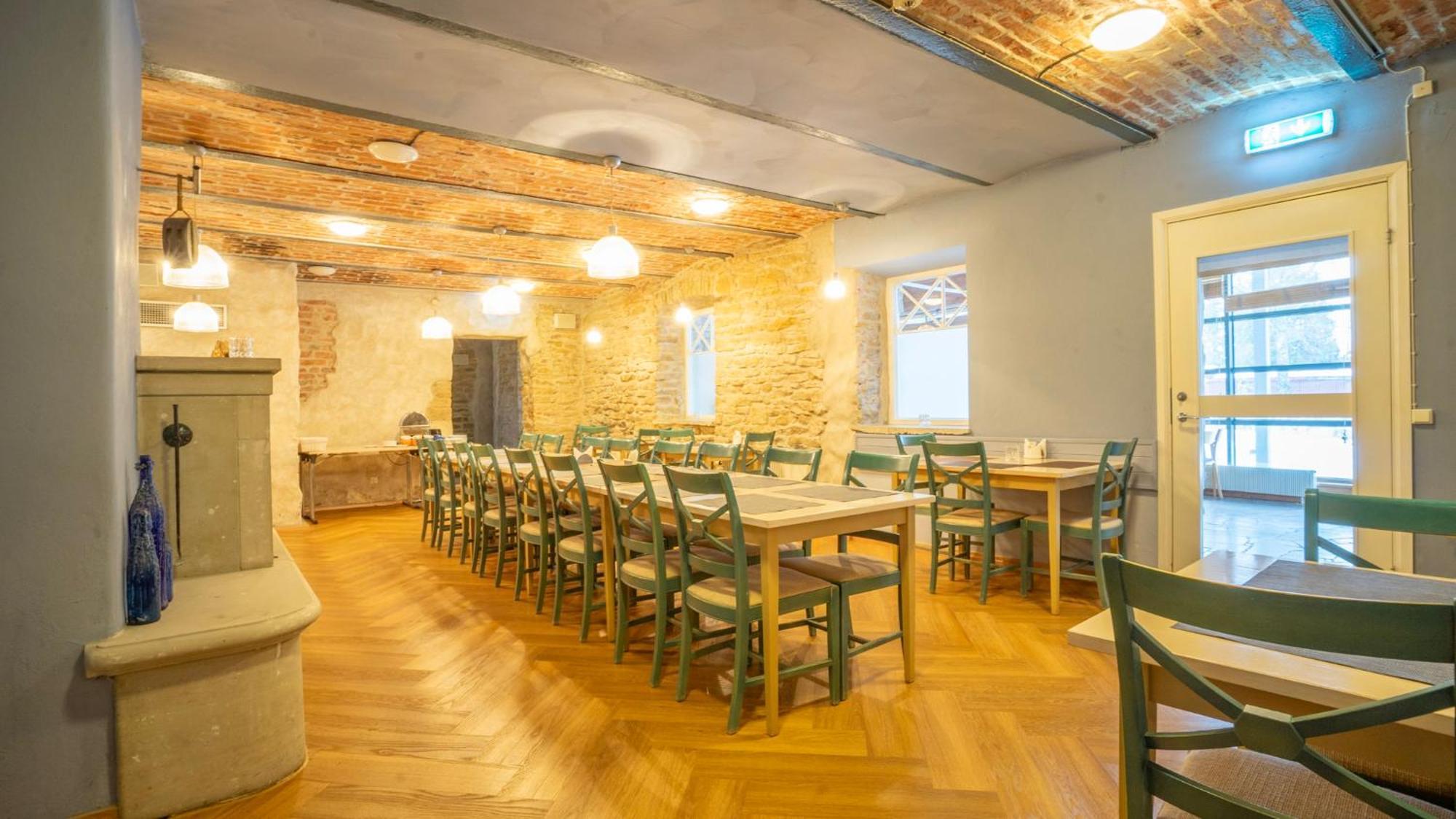 Kongo Hotel Haapsalu Ngoại thất bức ảnh