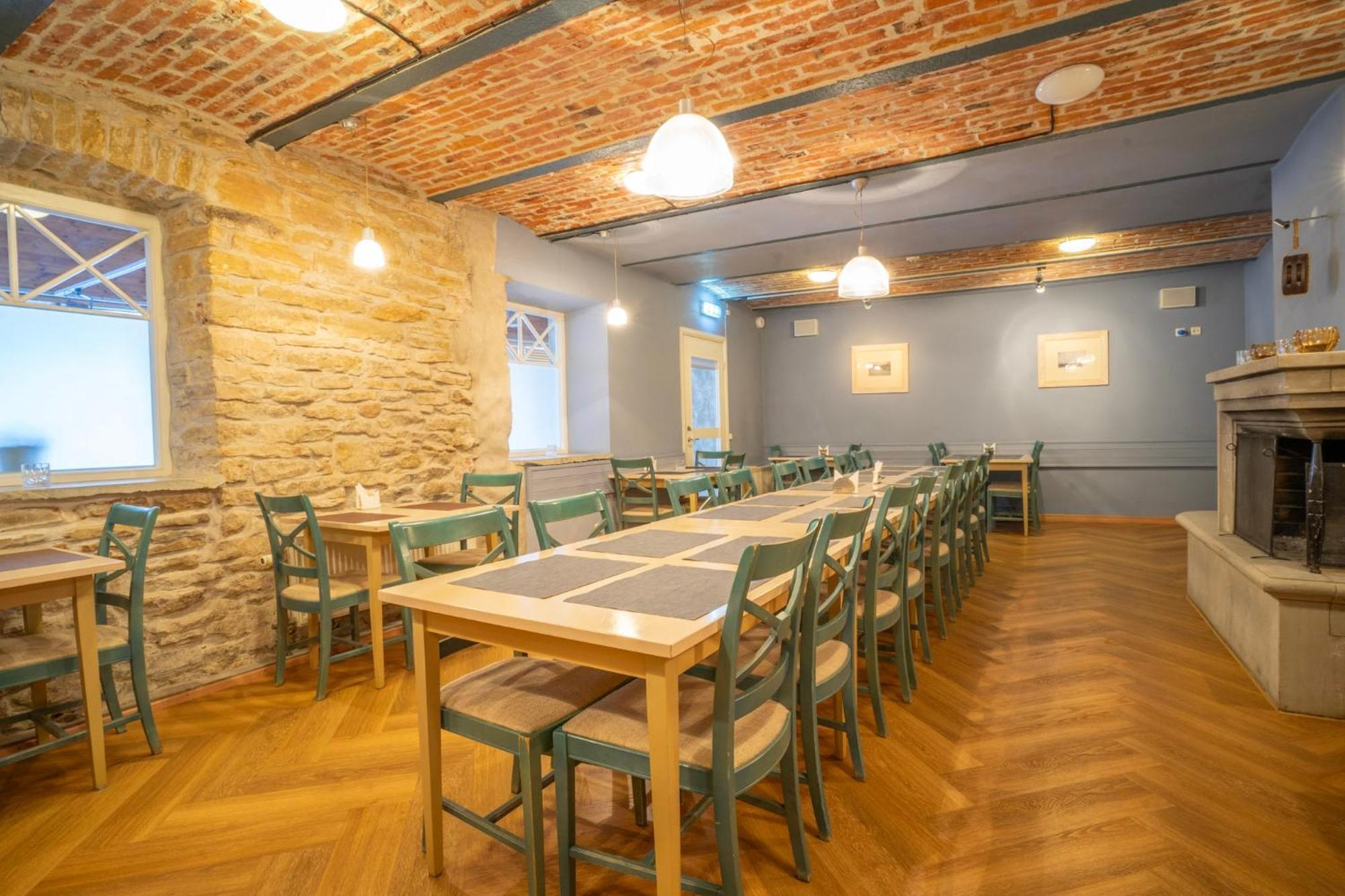 Kongo Hotel Haapsalu Ngoại thất bức ảnh